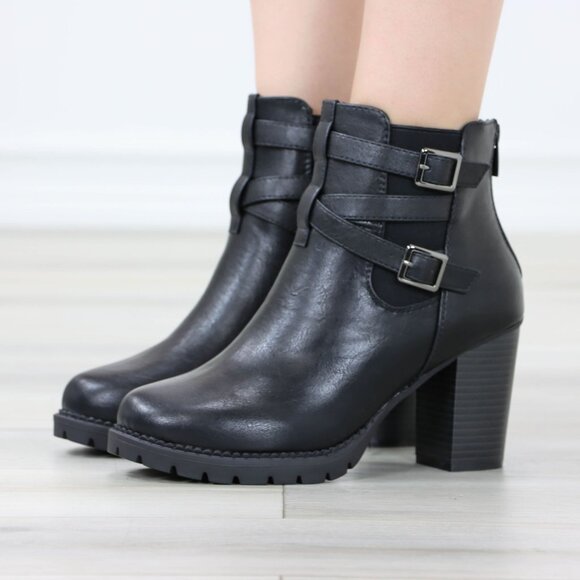 Black Ankle Boots Chunky Lug Block Heel Synthetic Leather Round Toe - Picture 10 of 12